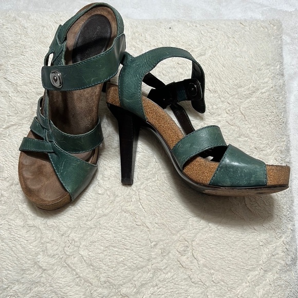 Balenciaga Green Leather Cork Platform Sandals Sz 38.5 / US 8 - Picture 1 of 10